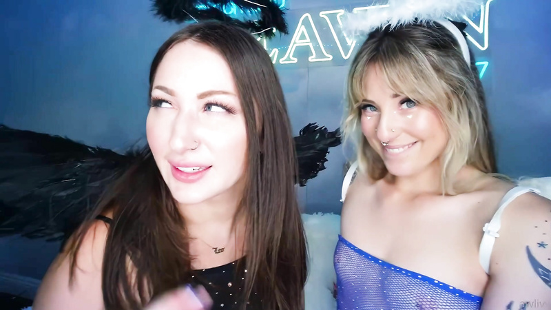 Bella Blu & Awlivv